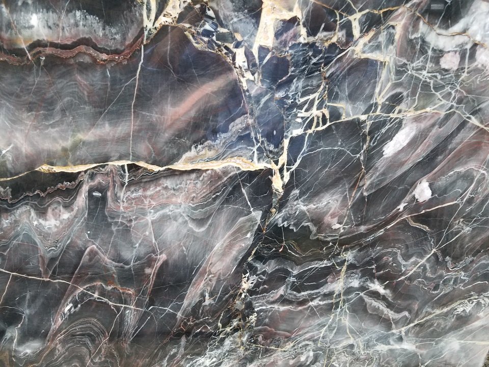 Confusion Dark Marble Countertops